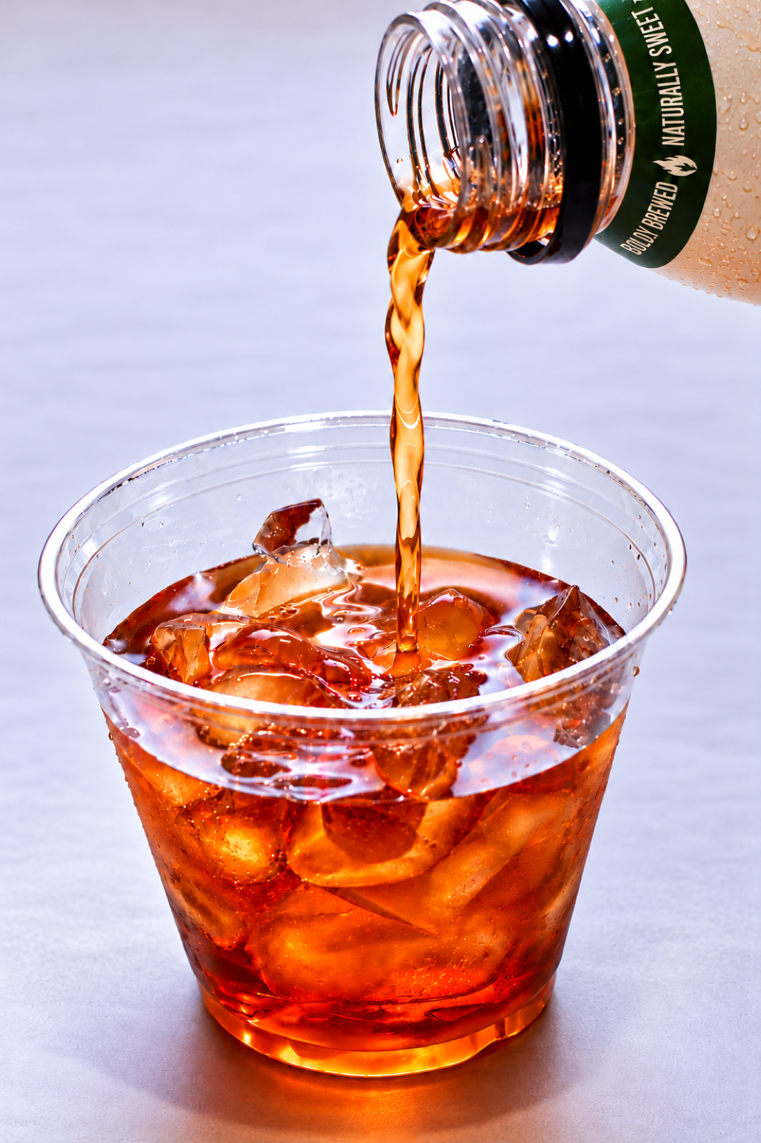 Close pour of Smoked Jalapeño tea